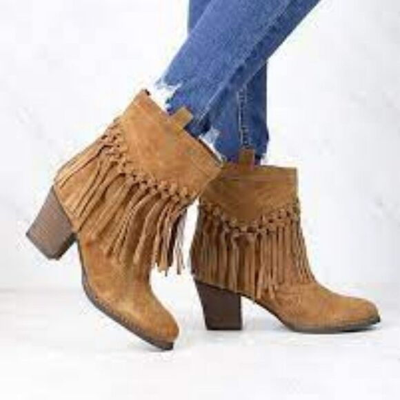 GENUINE SUEDE SBICCA VINTAGE COLLECTION FRINGE ANKLE BOOTIES LIKE NEW SIZE 8.5 - Picture 2 of 12
